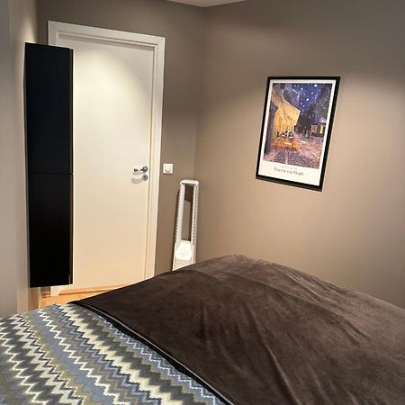 Urban And Quiet Apartment In City Centrum Tromso Luaran gambar
