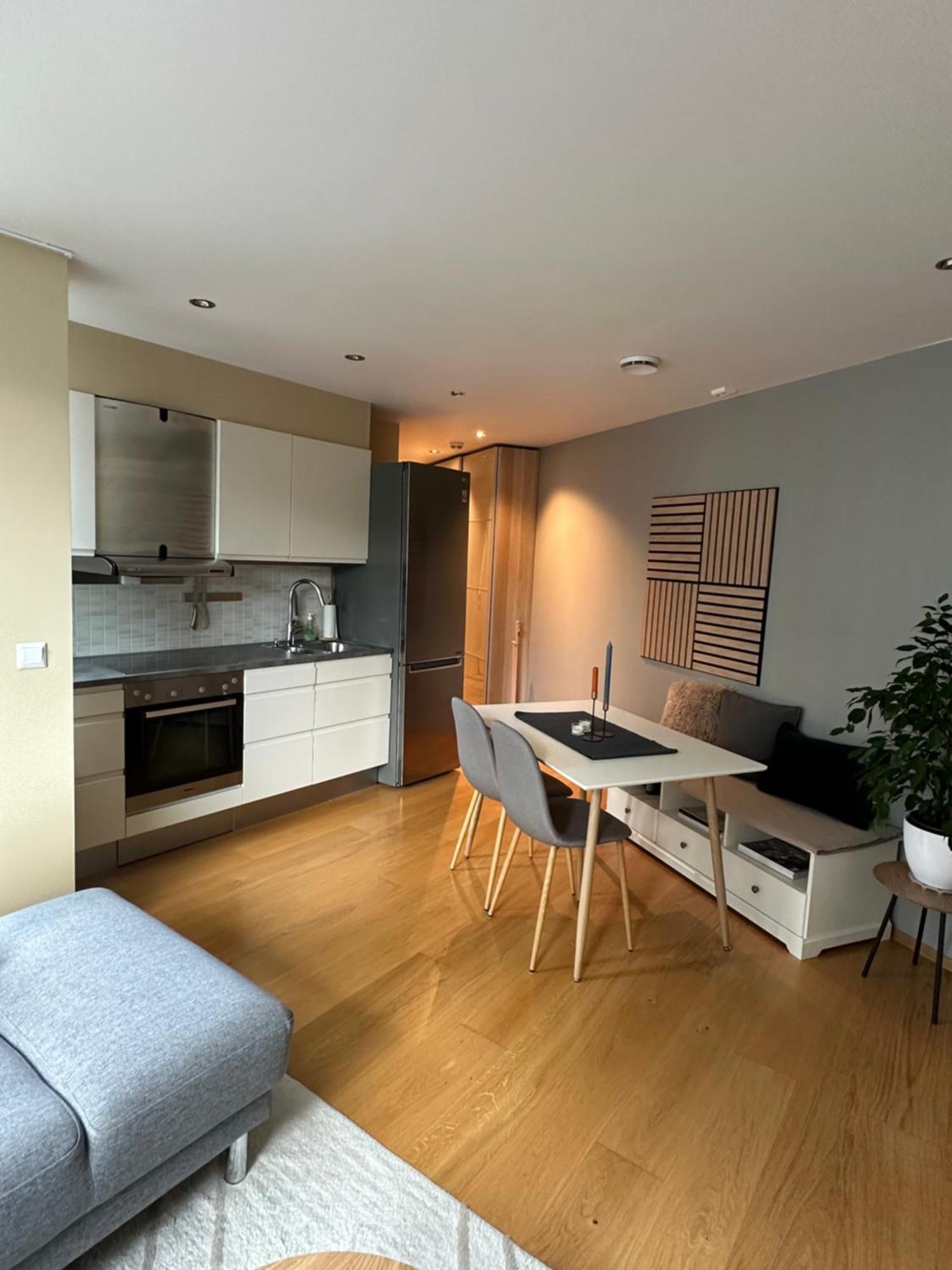 Urban And Quiet Apartment In City Centrum Tromso Luaran gambar